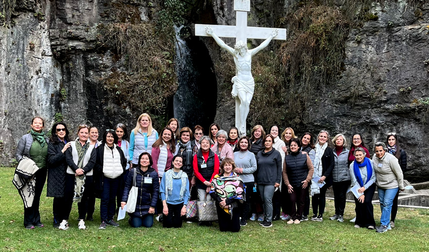 Realizan Ejercicios Espirituales de señoras en Amecameca