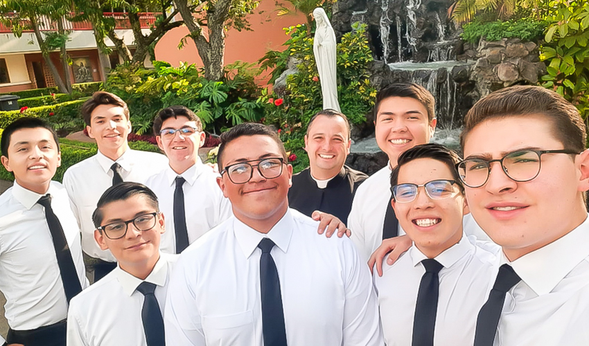 8 nuevos candidatos a la Legión de Cristo