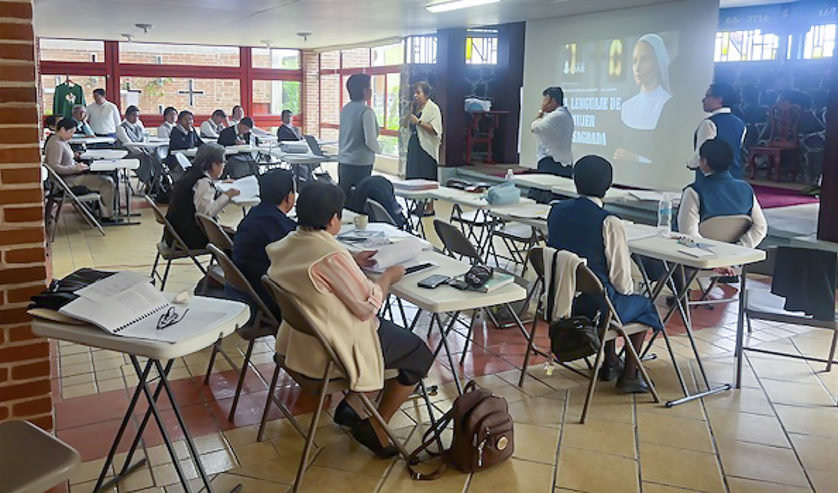 Fortalecen la formación humana de religiosas